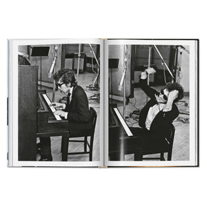 Daniel Kramer. Bob Dylan. A Year and a Day (English)