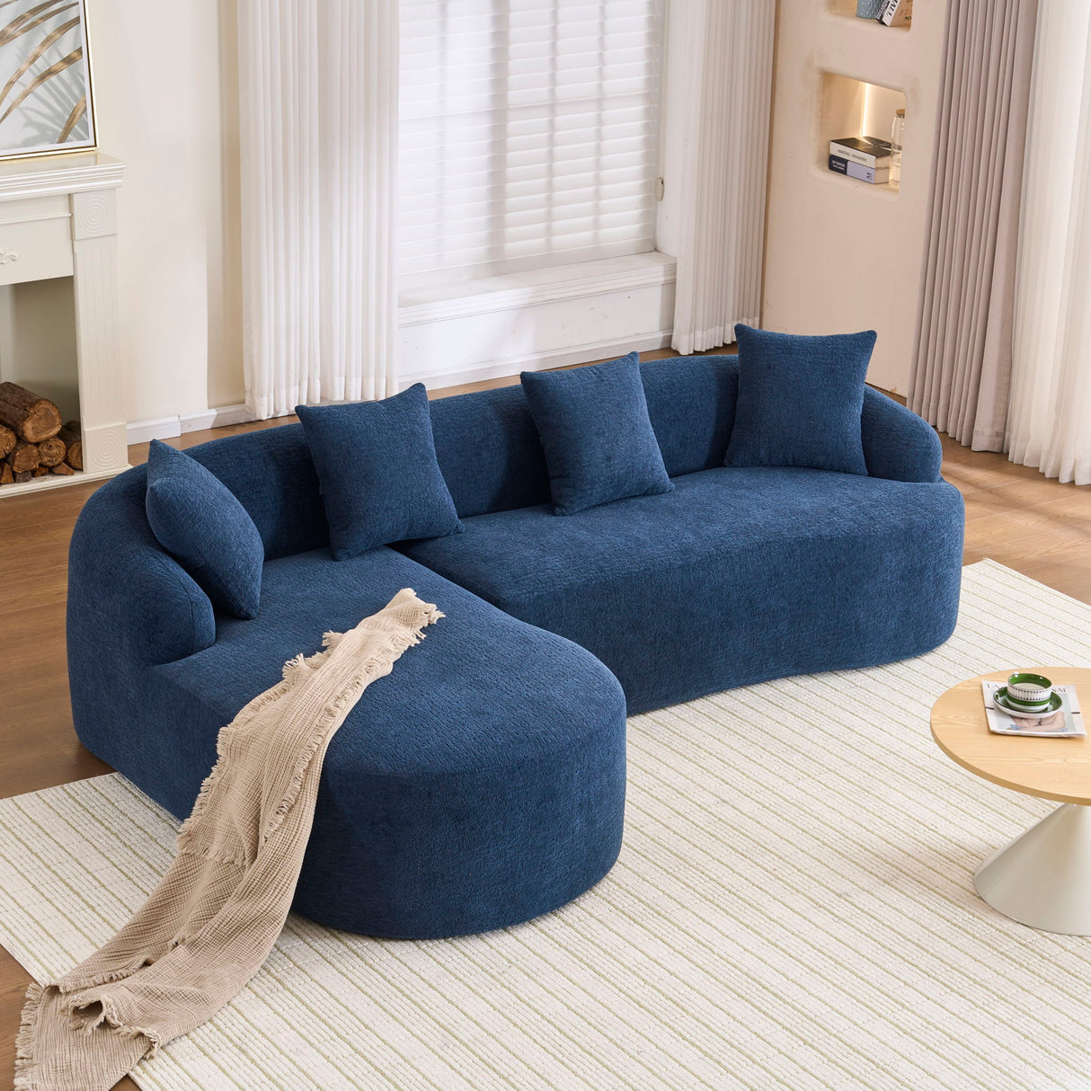 Combined Sofa With 4 Pillows