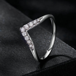 S925 Sterling Silver Moissanite 1.7mm Ring for Women - Size 6