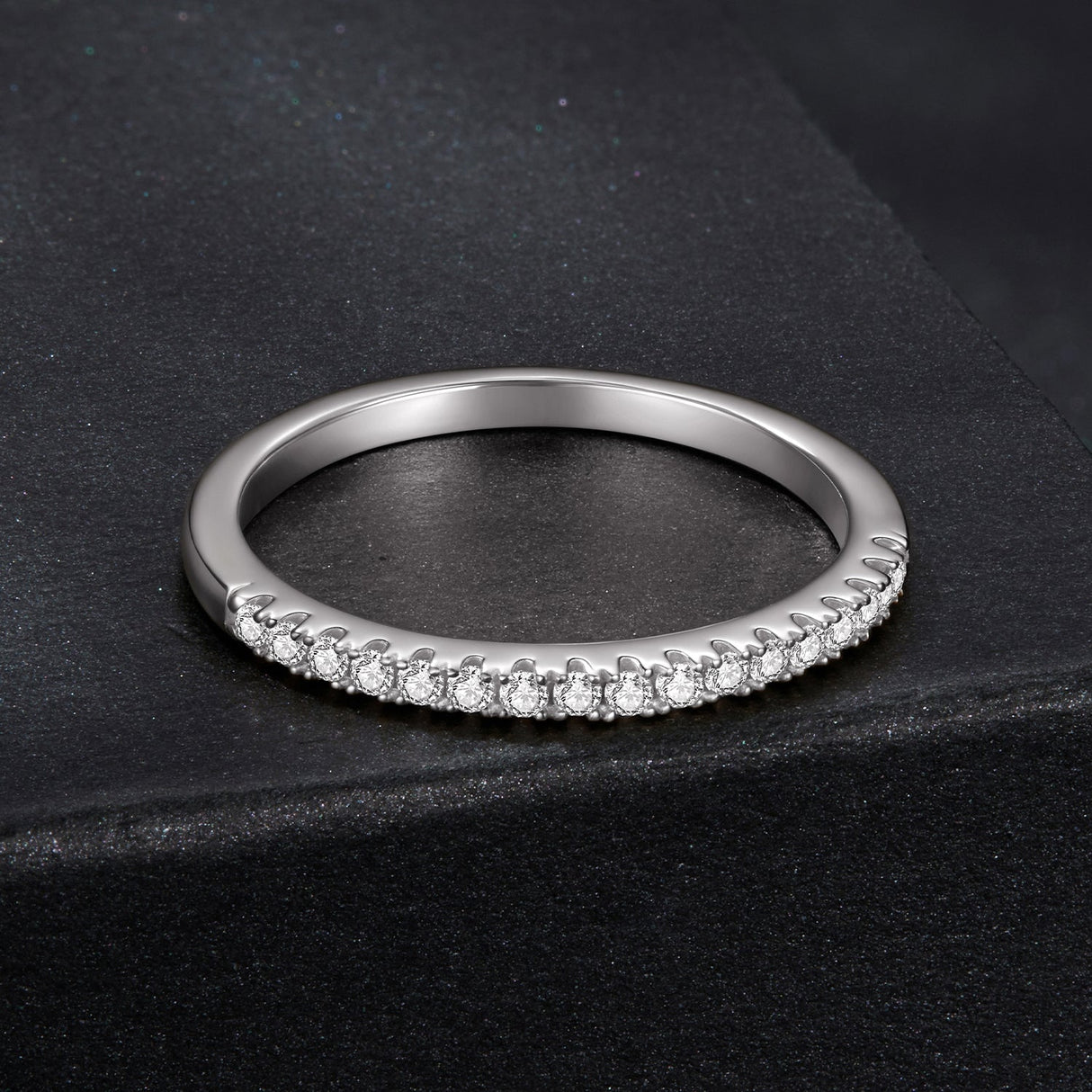 925 Sterling Silver 0.01ct Moissanite Ring in Size 8A