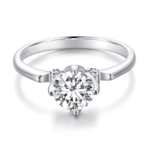 925 Sterling Silver 1.0 Carat Moissanite Ring in Size 8