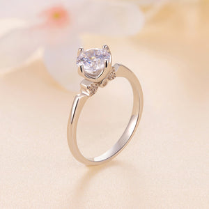 925 Sterling Silver 1.0 Carat Moissanite Ring in Size 8
