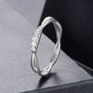 925 Sterling Silver Moissanite Ring with 0.15-0.2cm Gems for Women - Size 6