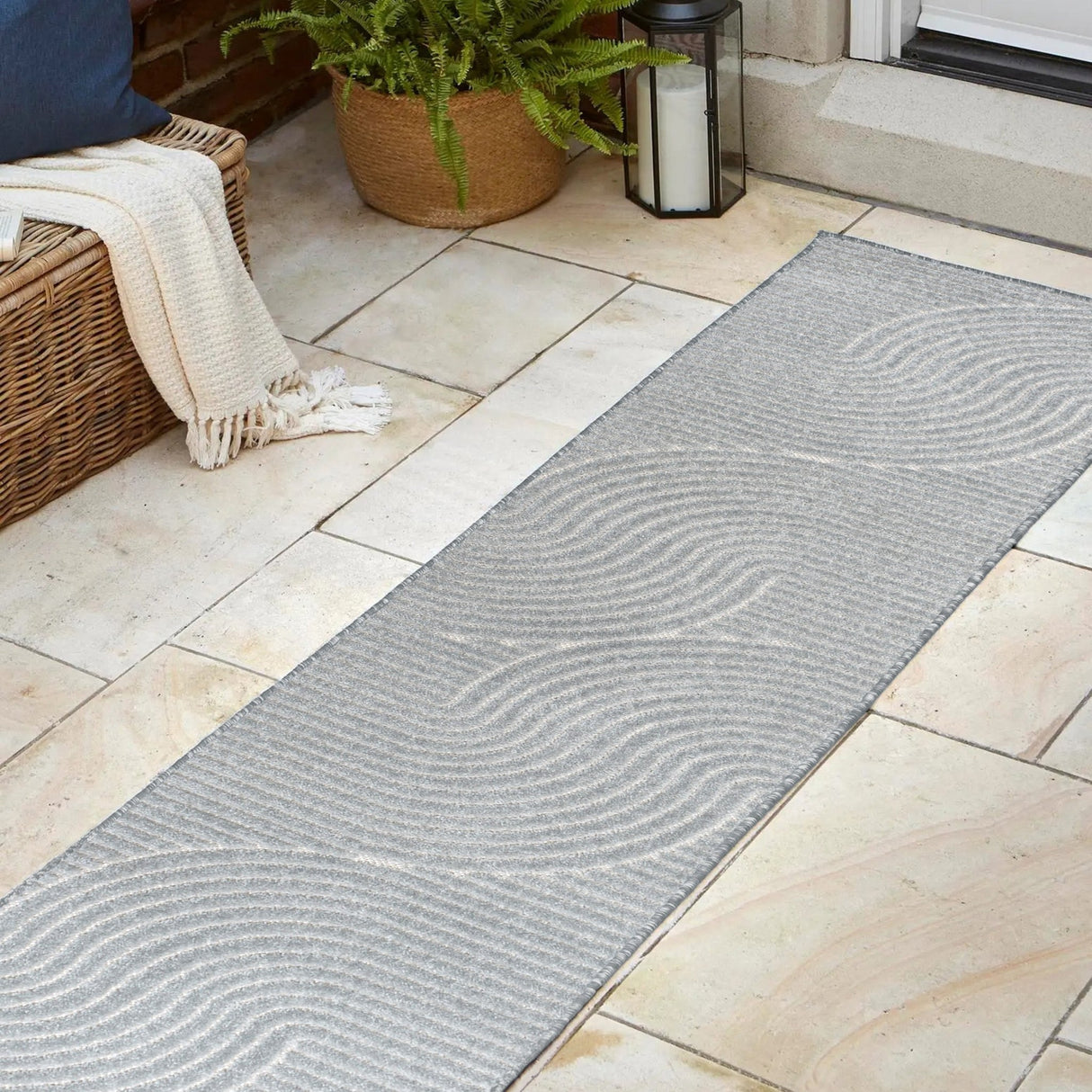 Duenas High - Low Shabby Indoor/Outdoor Runner Rug - Tuesday Morning - Runner Rugs