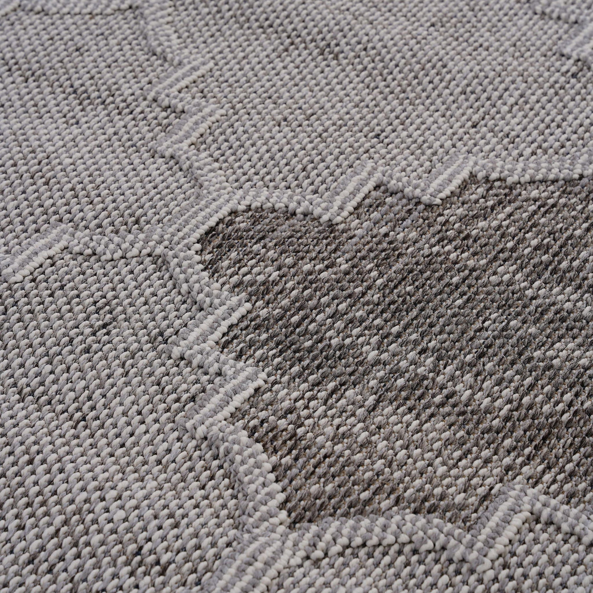 Guros - Indoor / Outdoor Trellis Area Rug