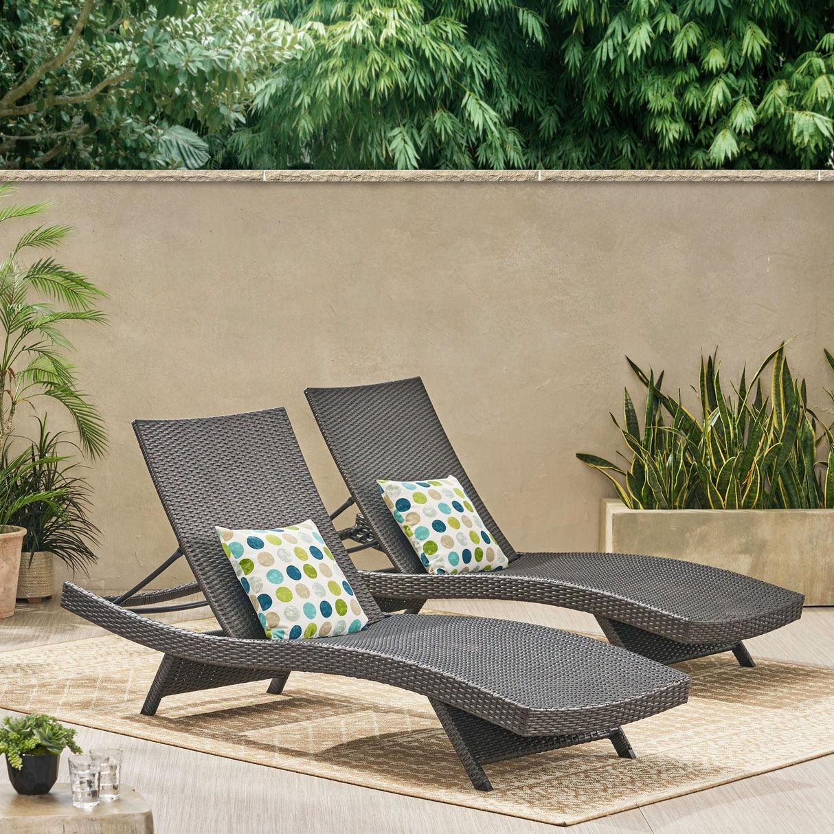Salem - Chaise Lounge