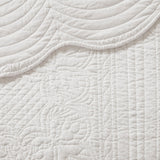 3 Piece Reversible Scalloped Edge Quilt Set White King/Cal King