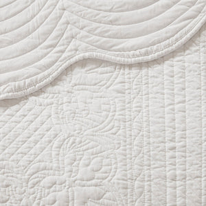 3 Piece Reversible Scalloped Edge Quilt Set White King/Cal King