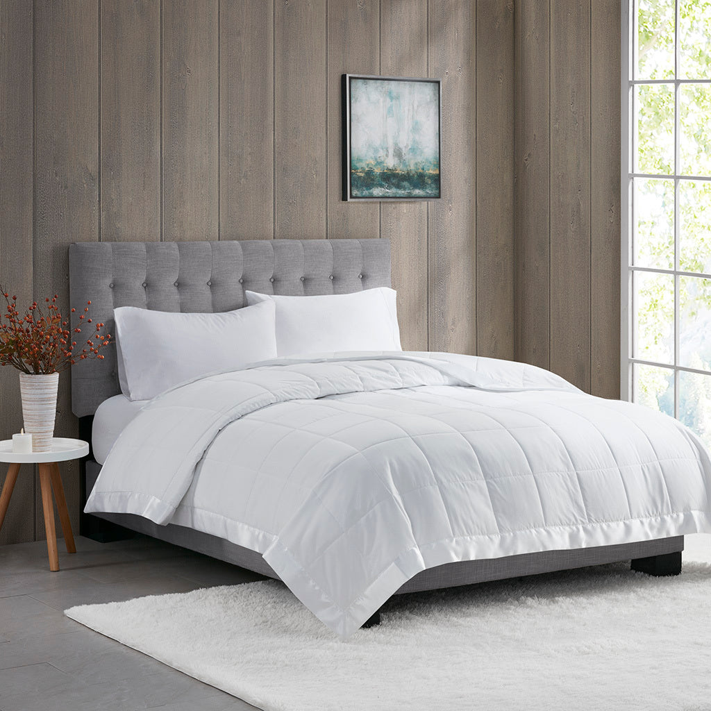 Lightweight Down Alternative Blanket with Satin Trim