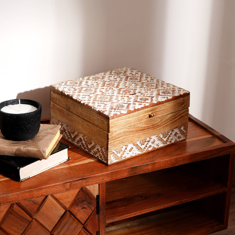 WHITE-WOOD-CARVED-BOX-L-