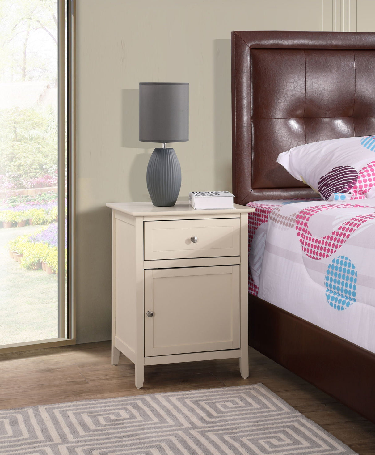 1 Drawer / 1 Door Nightstand
