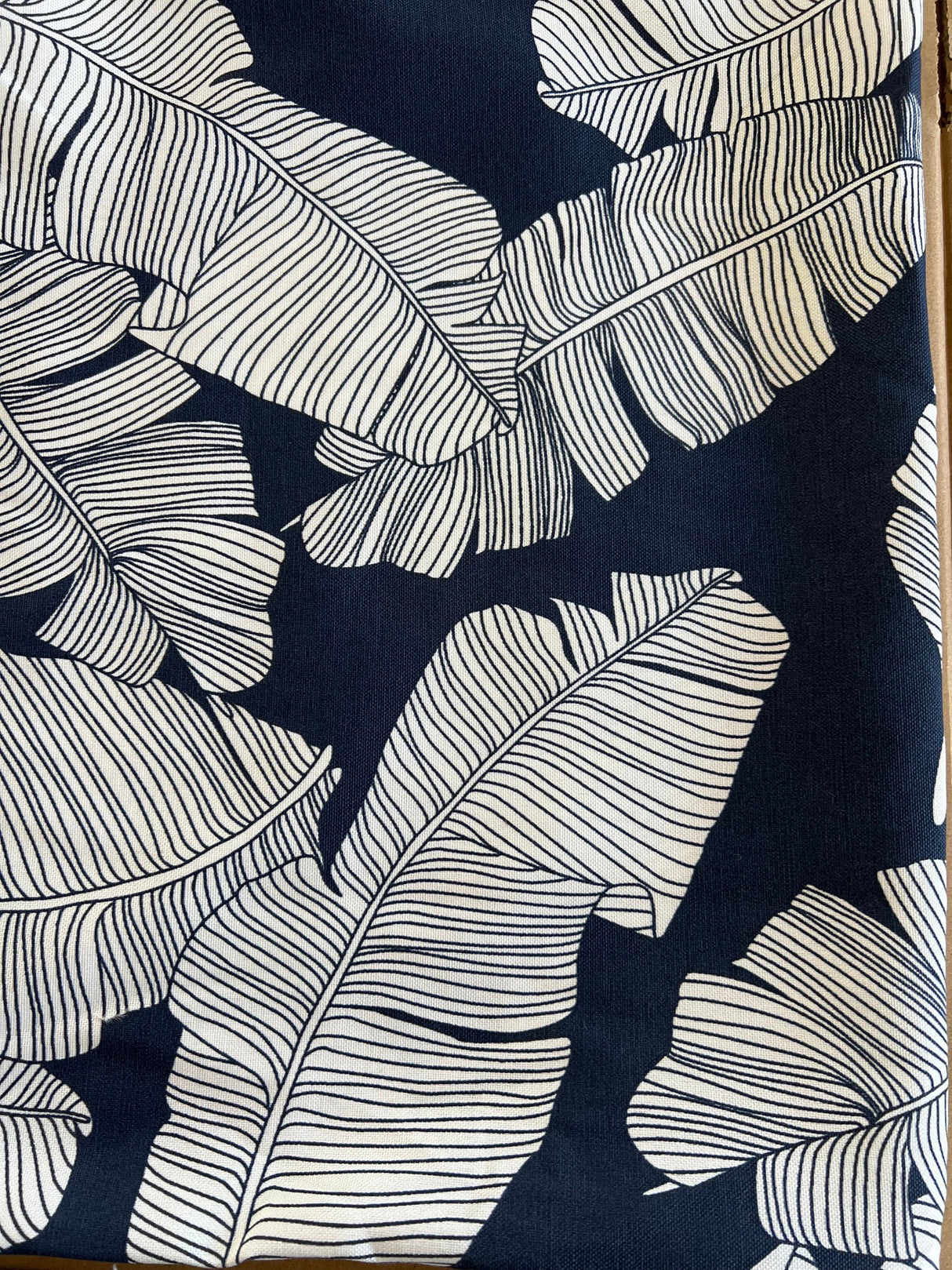 2 Pack Outdoor Throw Pillows, Waterproof & Fade-Resistant (18x18 Inch, Blue Leaf)