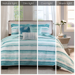 6 Piece Printed Quilt Set with Throw Pillows Aqua Full/Queen