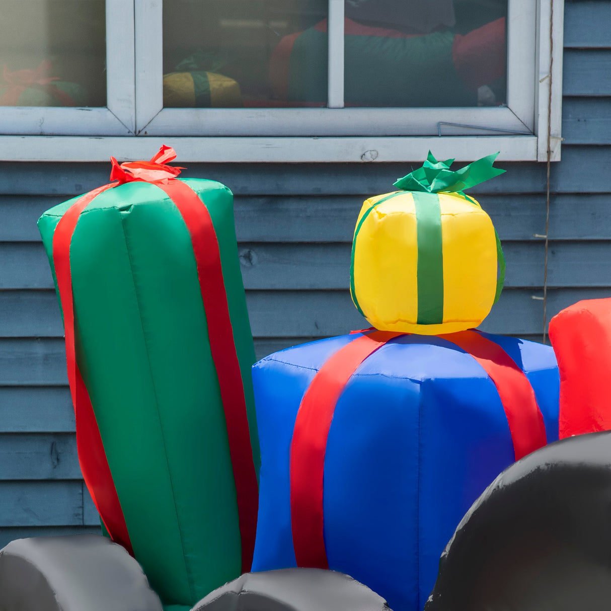 Outsunny 9ft Christmas Inflatable Santa Claus Trailer