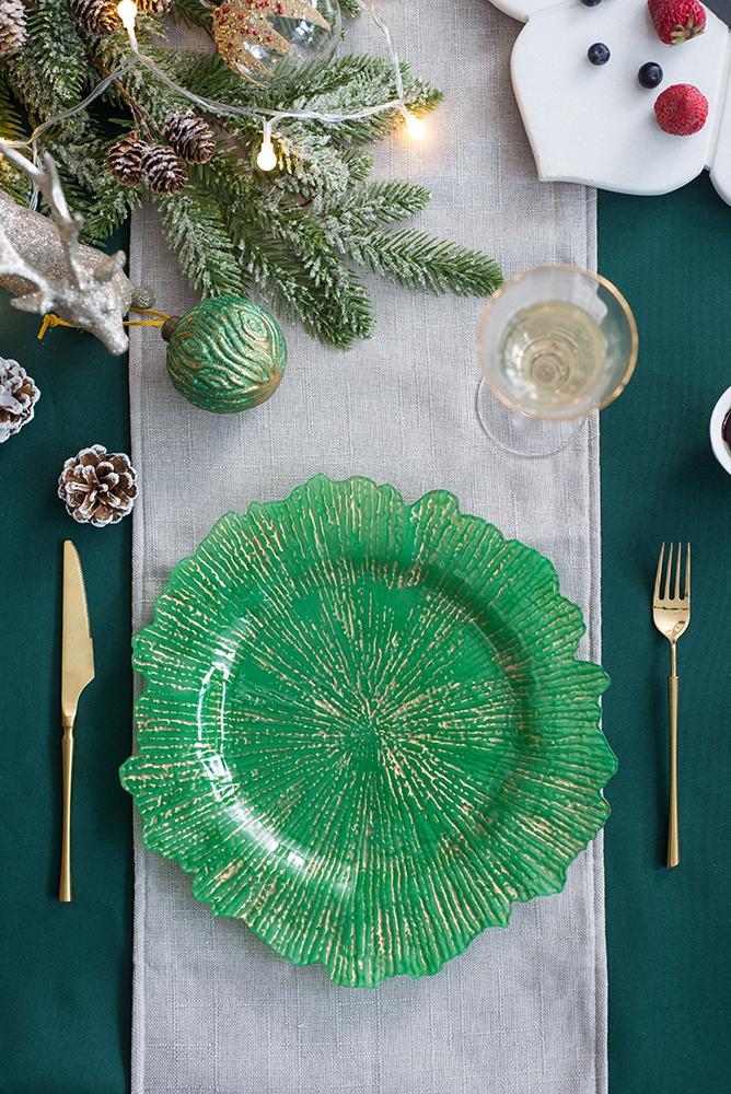 Plastic Charger Plate (Set of 8) with Elegant Design - Black, Green, or Red