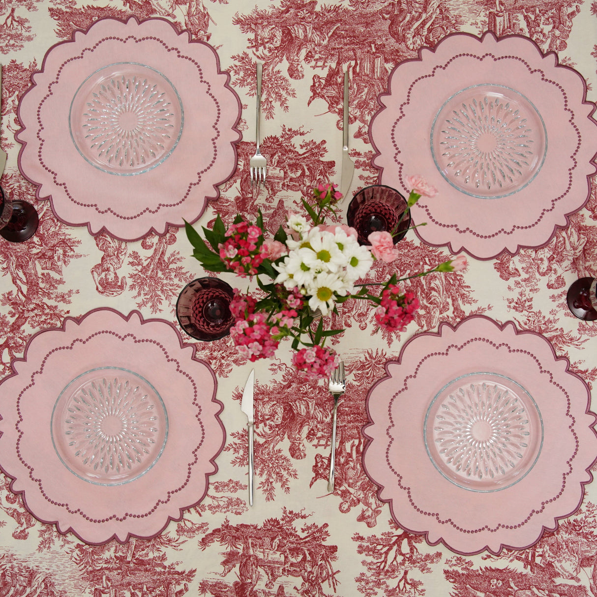 HARMONY PINK ROUND FABRIC PLACEMAT
