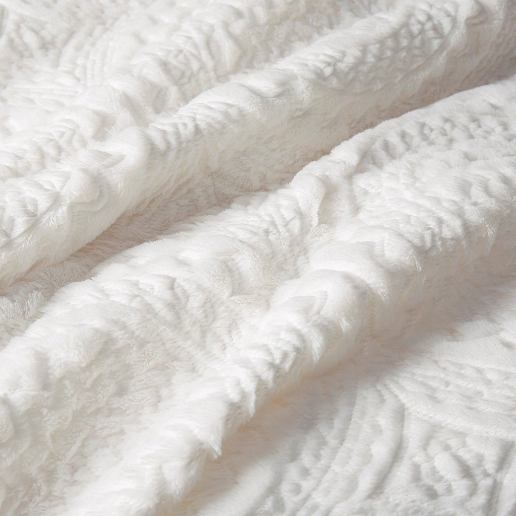 Embroidered medallion faux fur ultra plush comforter mini set - king - Tuesday Morning - Quilts & Comforters