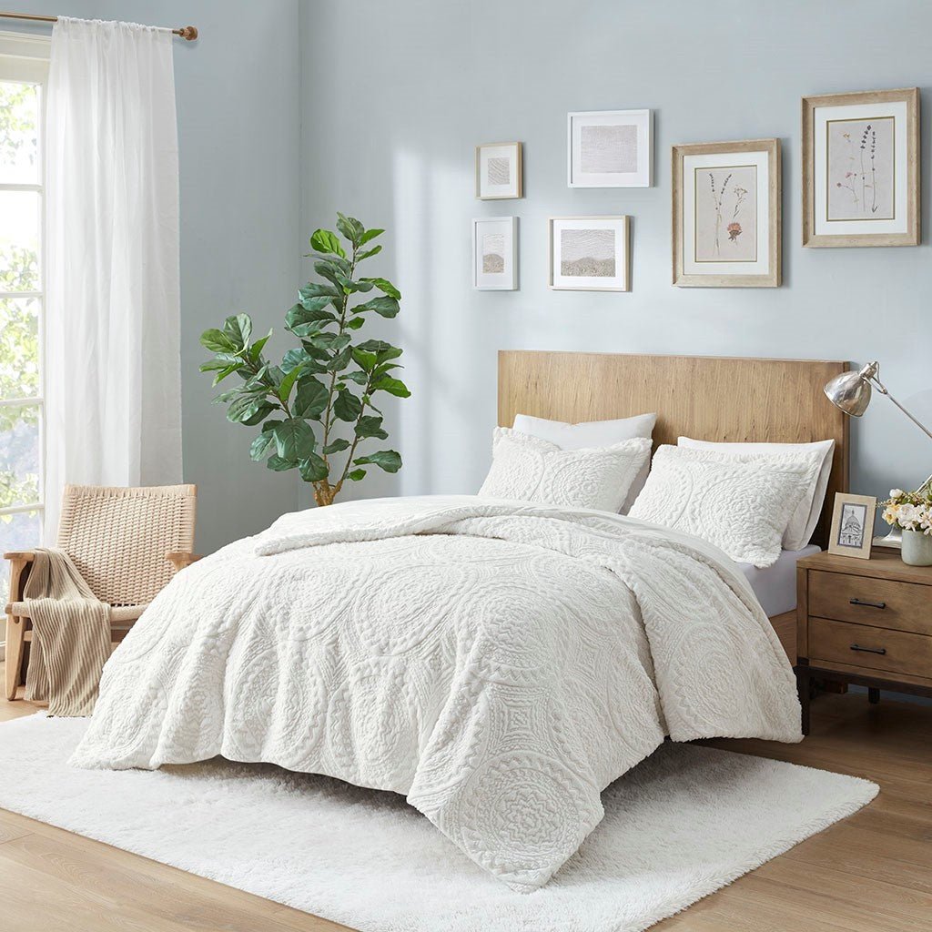 Embroidered-medallion-faux-fur-ultra-plush-comforter-mini-set-king-Quilts-&-Comforters