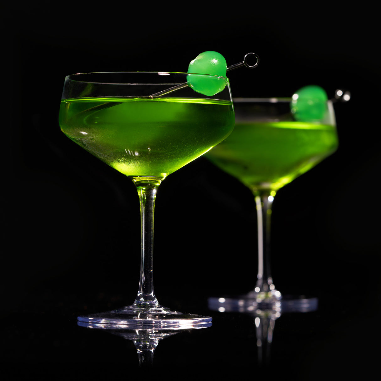 Raye crystal angled coupe glasses viski®