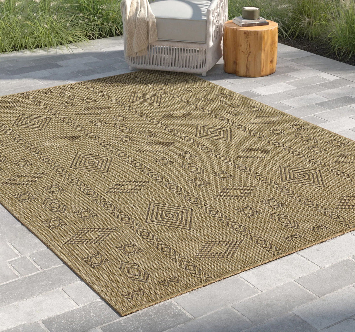 Earth - 5'3" X 7'3" Polypropylene Indoor, Outdoor Area Rug - Jute, Mocha