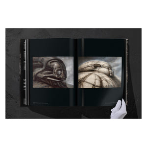 HR Giger (German, French, English)