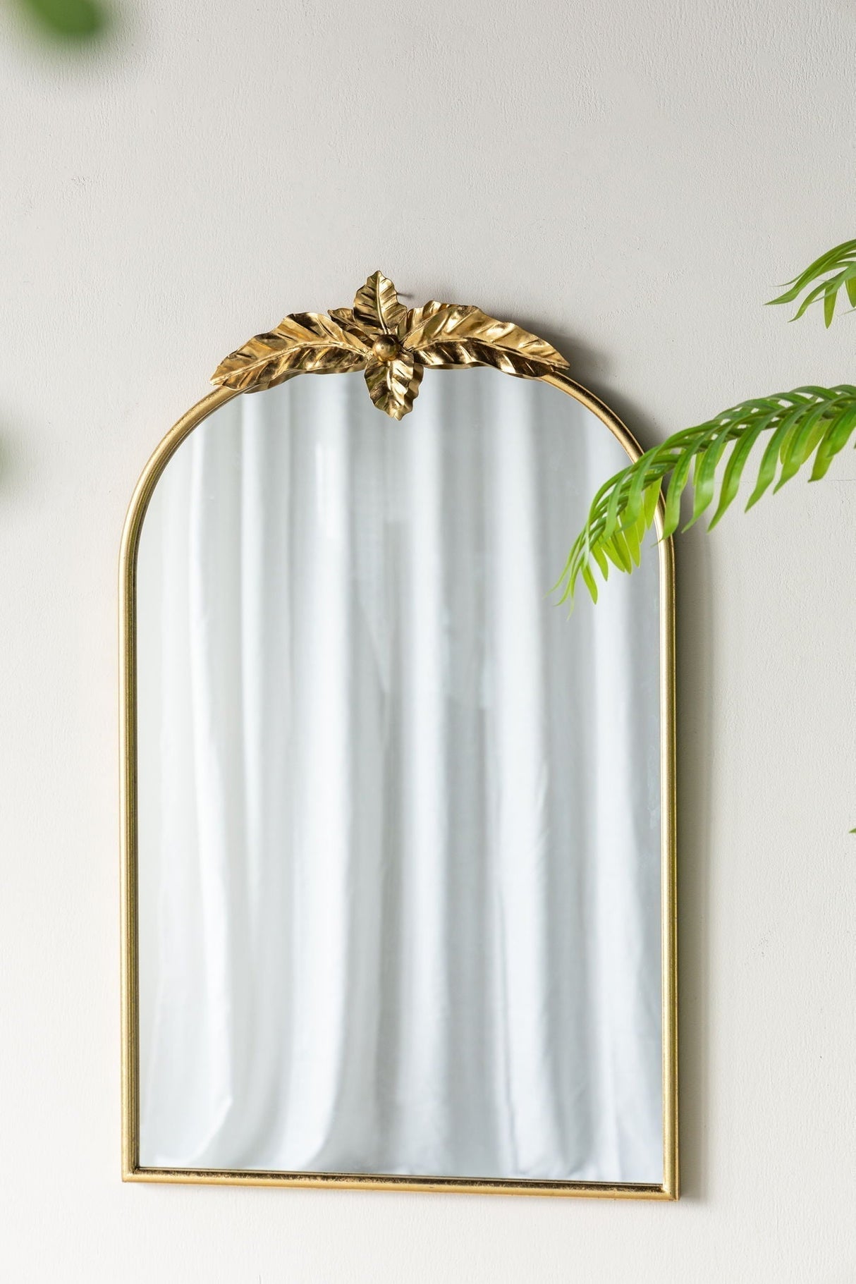 Arched Wall Mirror with Metal Frame