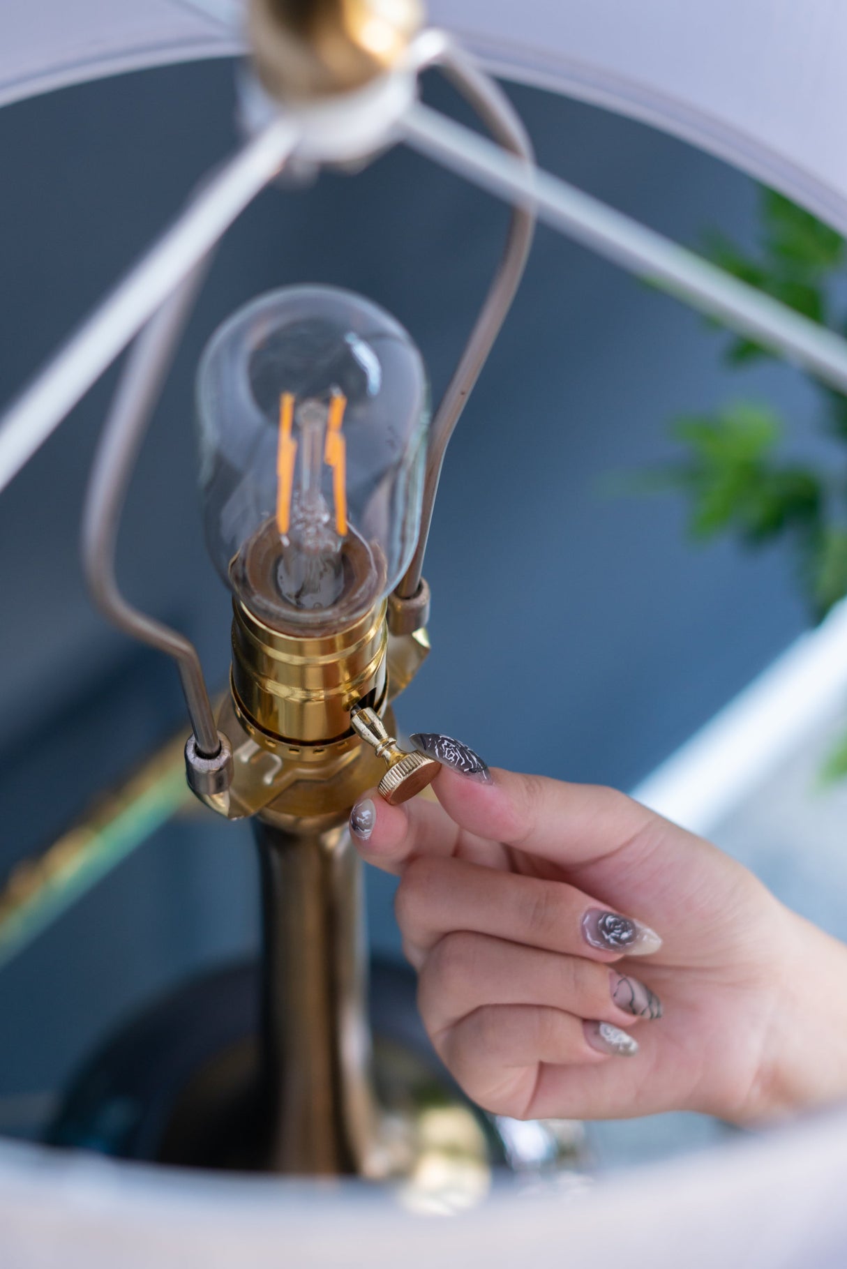 D15x29 Table Lamp with Glass Drum Shade