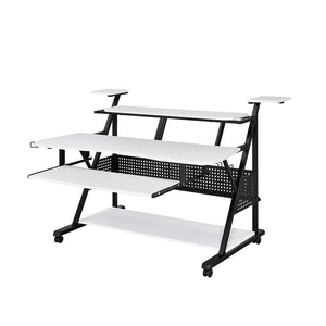 Willow - Music Desk