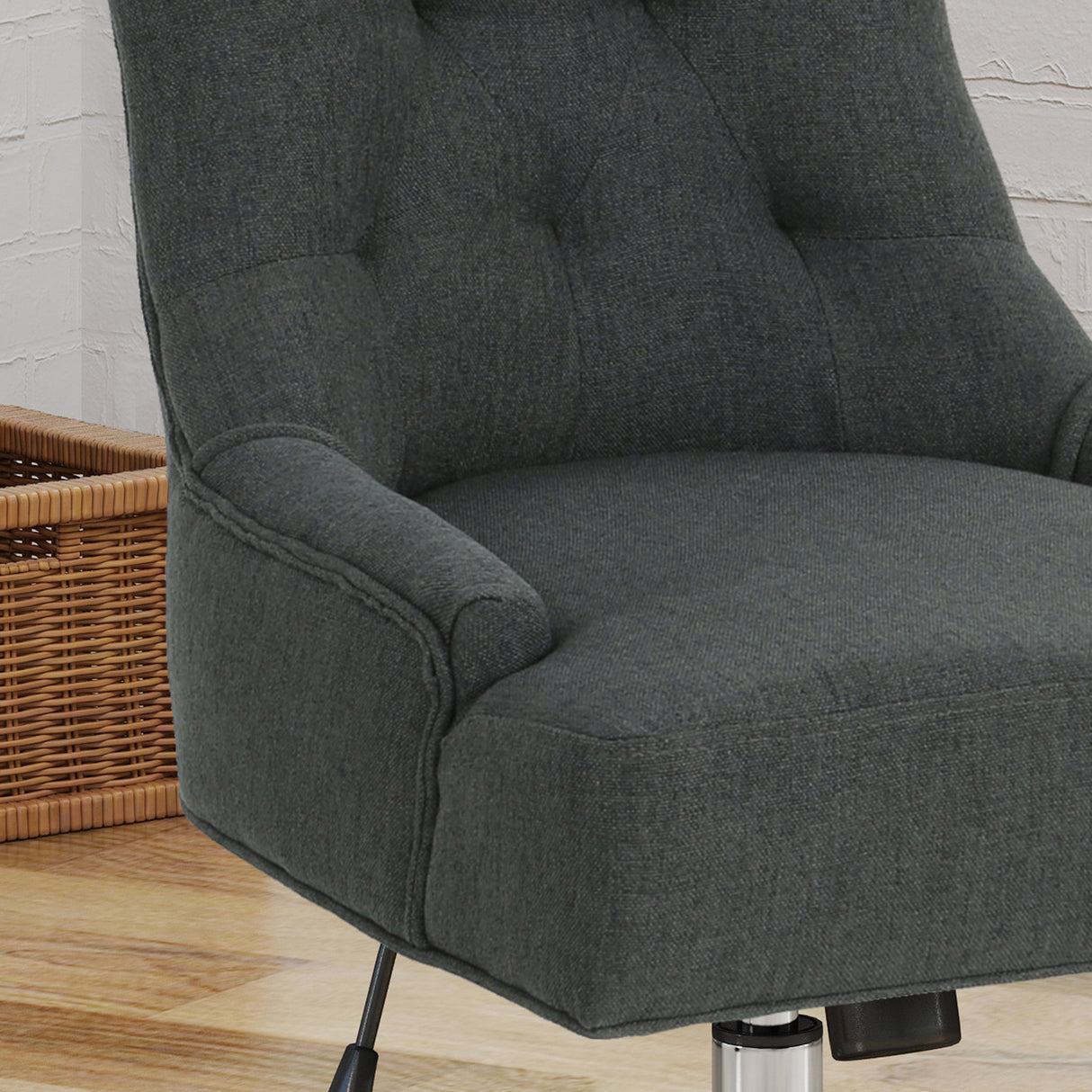 Tufted Swivel Office Chair with Adjustable Comfort
