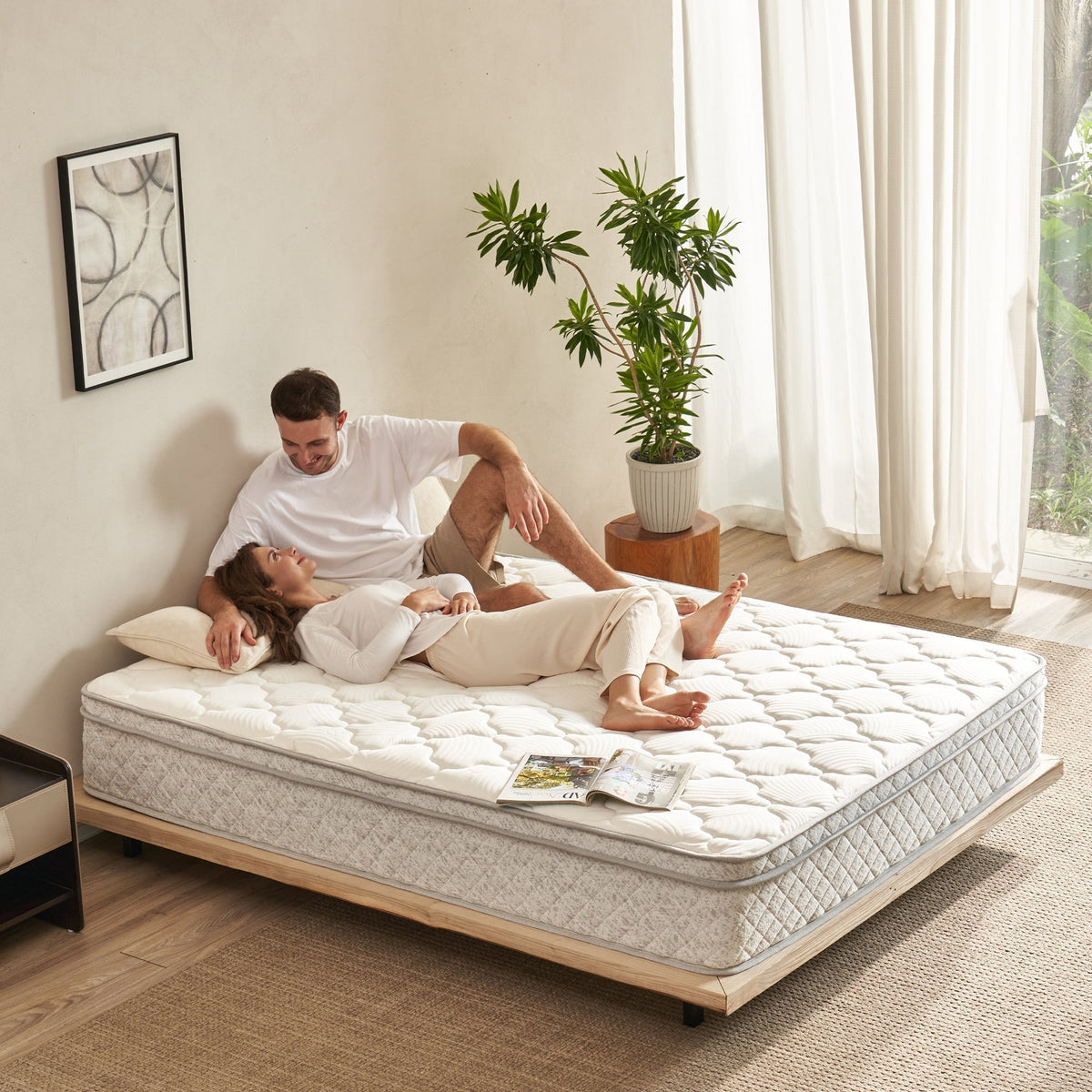 12 Inch Hybrid Cooling Memory Foam Mattress with Balanced Support