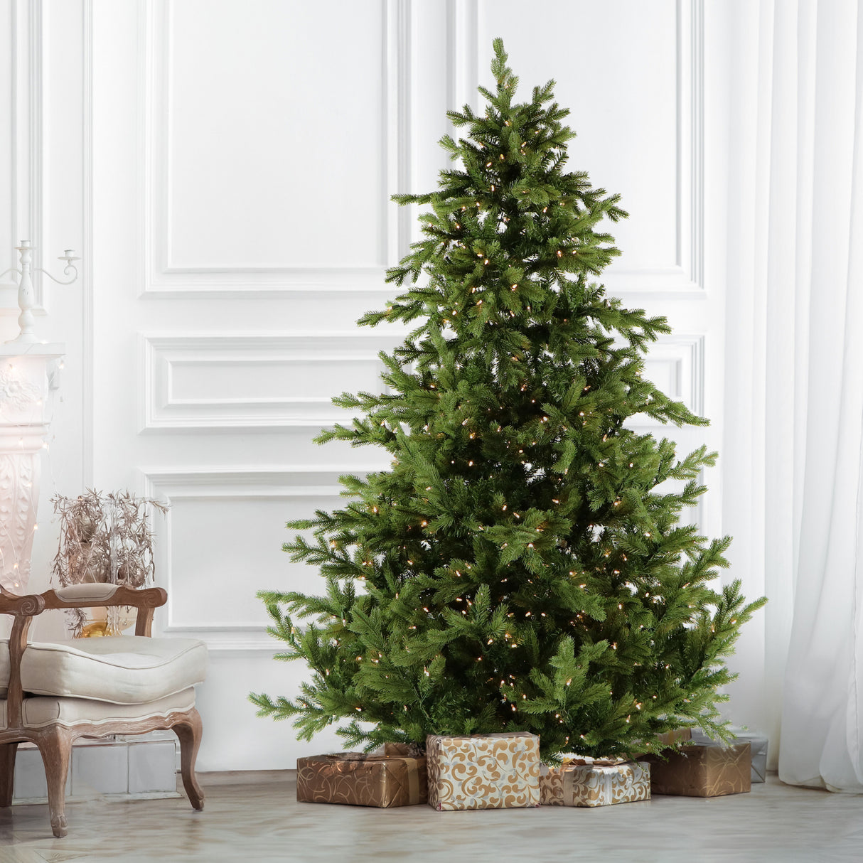 7.5-Ft. Foxtail Pine Christmas Tree with White Incandescent Smart Lights