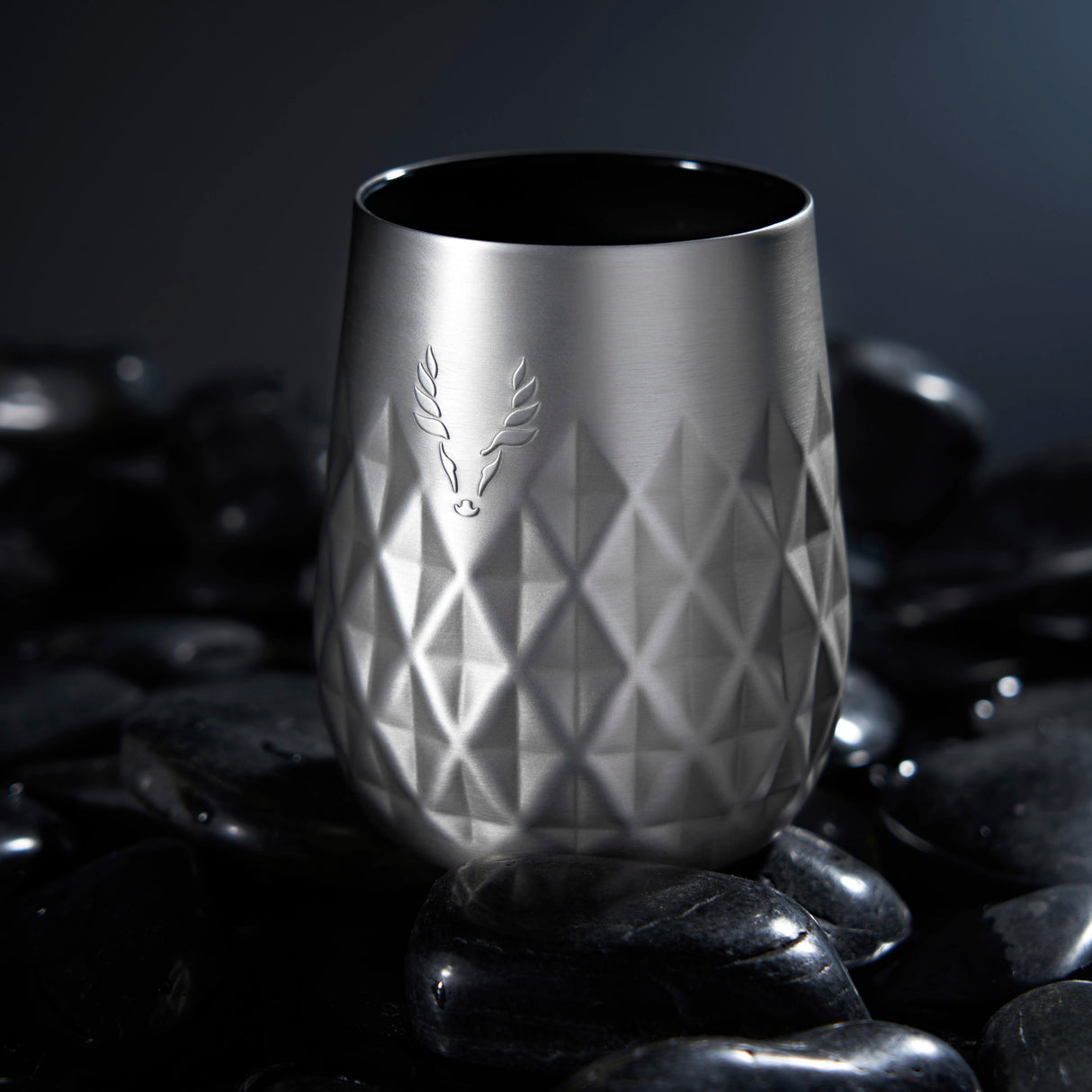 Paragon stainless steel wine tumbler in platinum viski ®