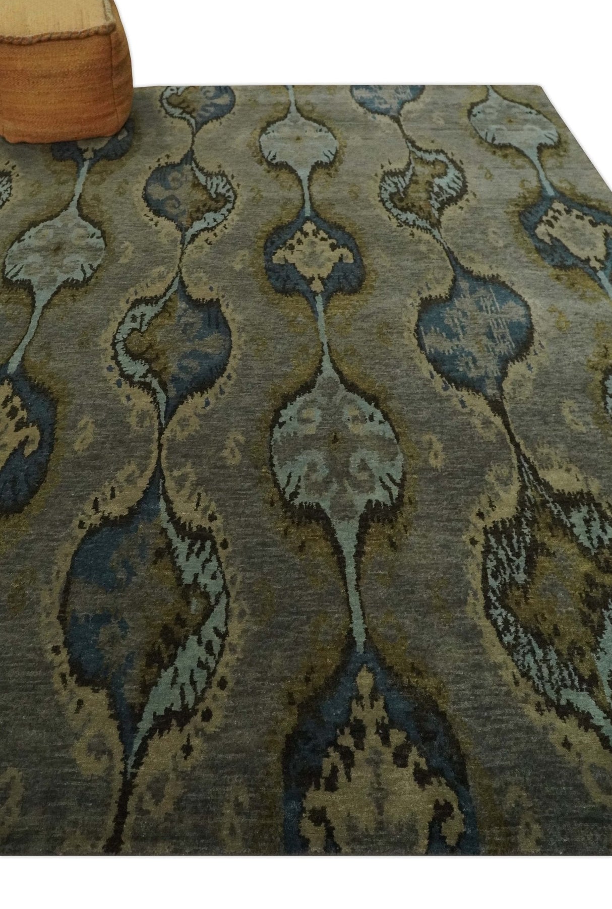 Gray, Teal, Beige and Silver Antique Ikat Design 8x10 wool Area Rug