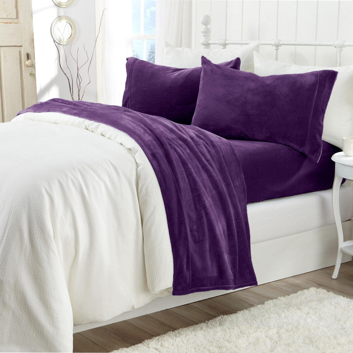 Great Bay Home 4-Piece Solid Jewel-Toned Plush Sheet - Velvet Luxe Collection 4-Piece Solid Jewel-Toned Plush Sheet | Velvet Luxe Collection 
