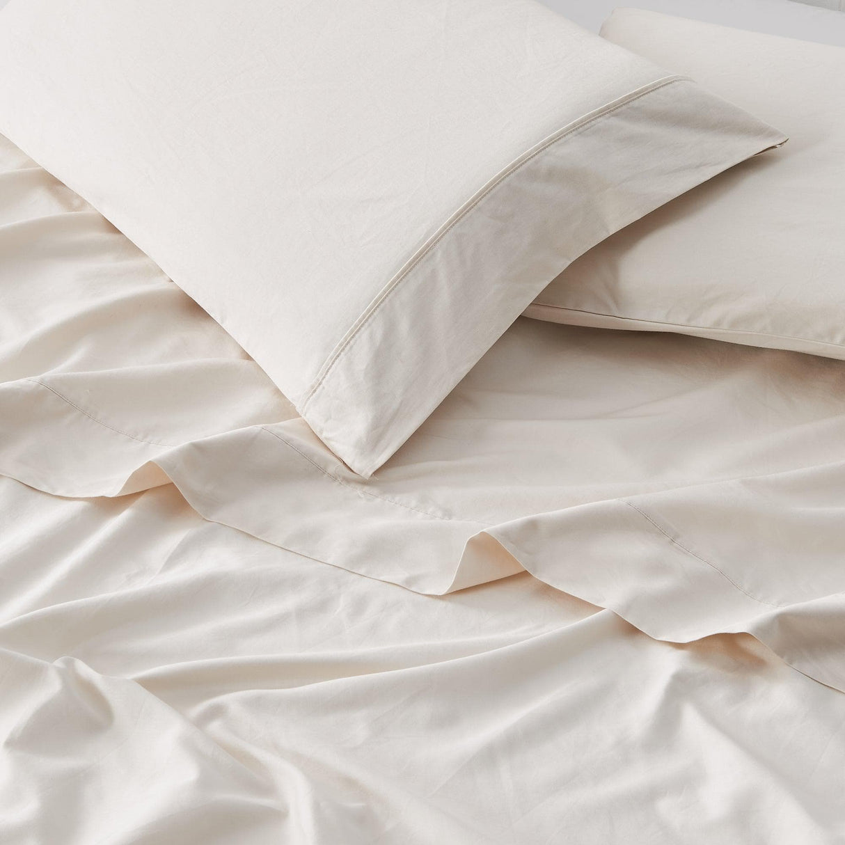 Great Bay Home Bed Sheets 100% Cotton Sateen Sheet Set - Rosalia Collection 100% Cotton Sateen Sheet Set