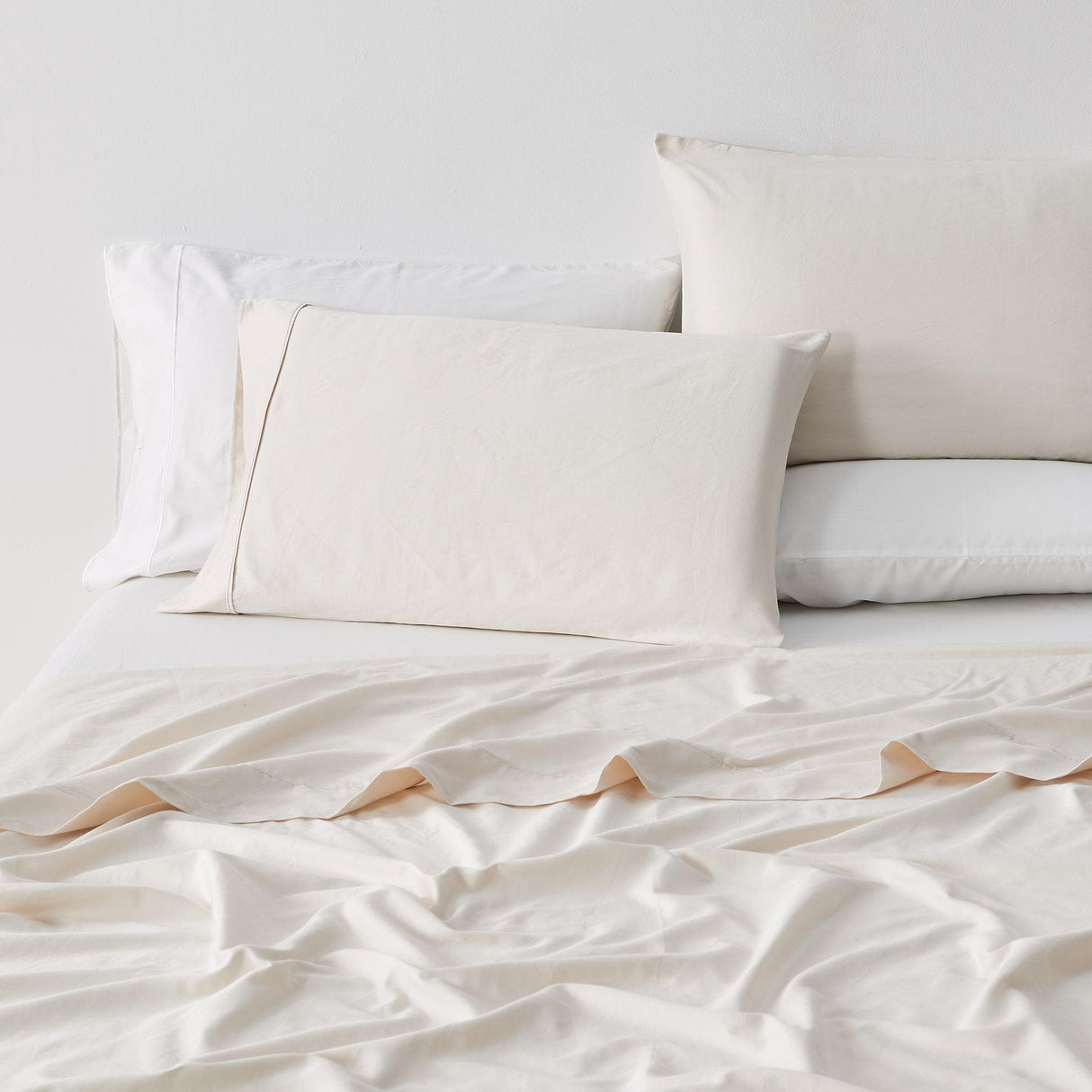 Great Bay Home Bed Sheets 100% Cotton Sateen Sheet Set - Rosalia Collection 100% Cotton Sateen Sheet Set