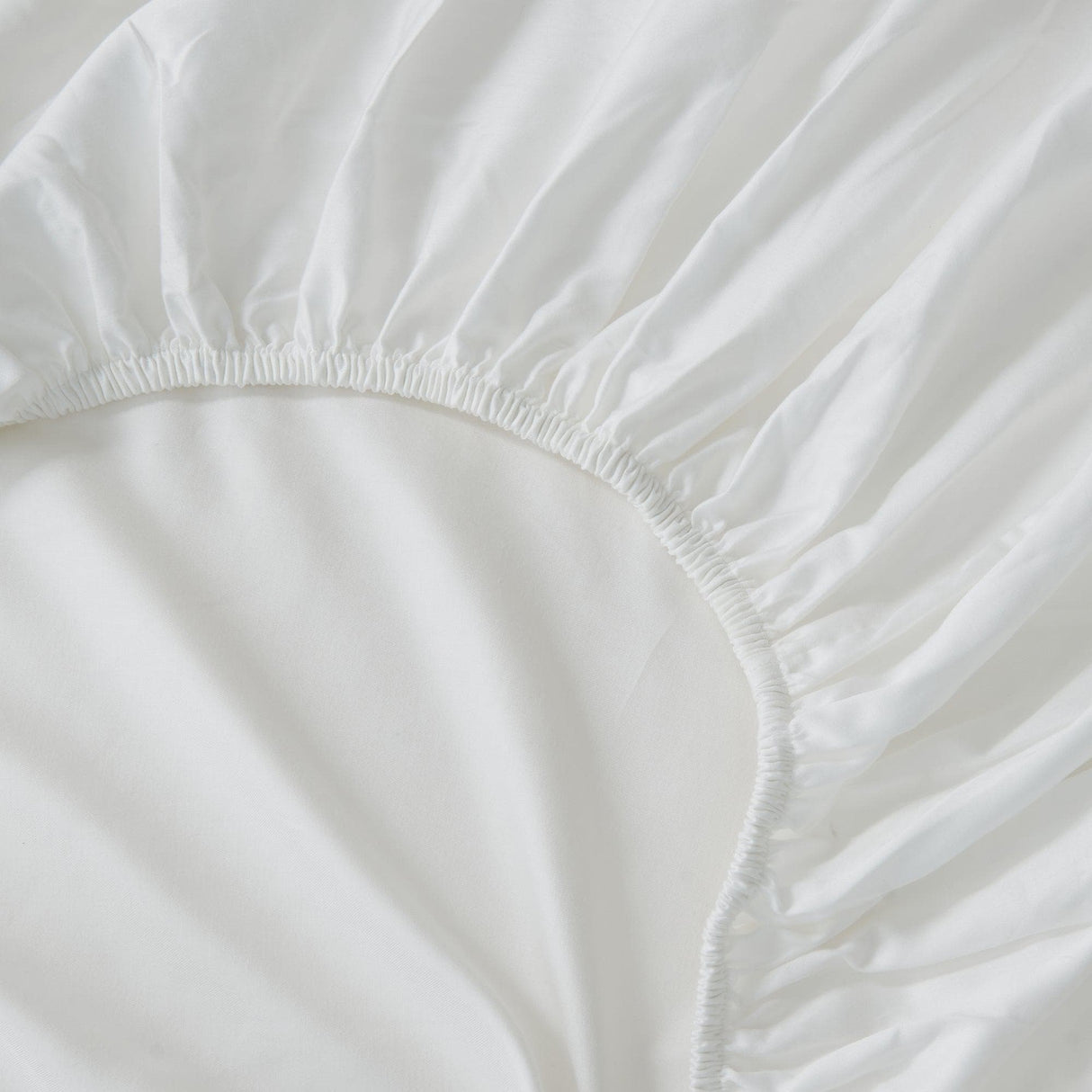 Great Bay Home Bed Sheets 100% Cotton Sateen Sheet Set - Rosalia Collection 100% Cotton Sateen Sheet Set