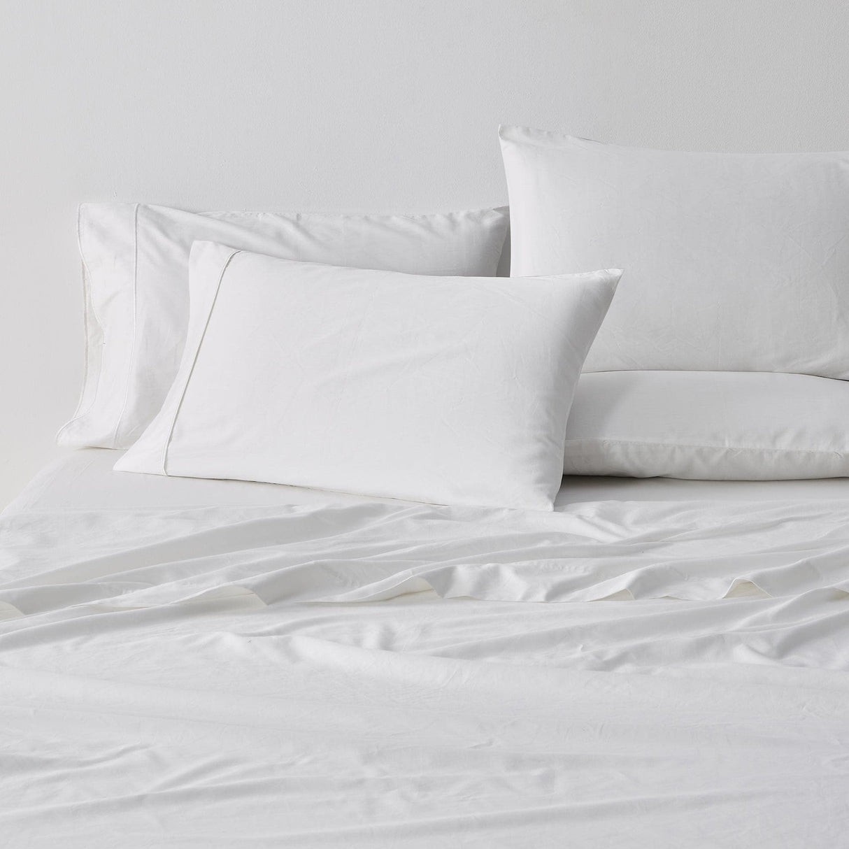 Great Bay Home Bed Sheets 100% Cotton Sateen Sheet Set - Rosalia Collection 100% Cotton Sateen Sheet Set