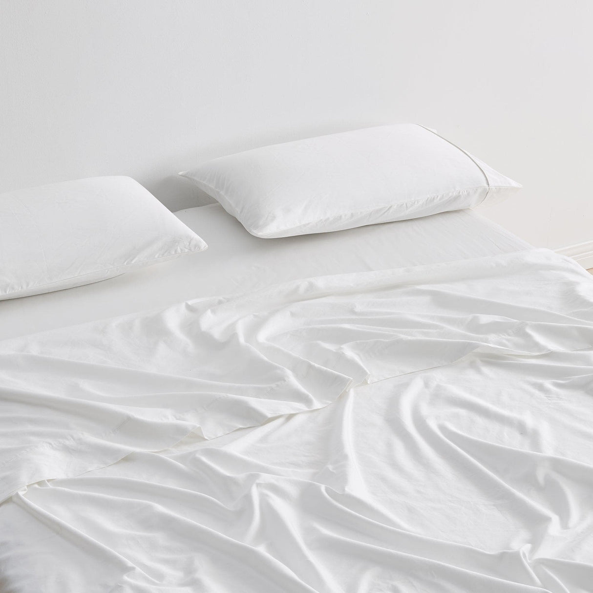 Great Bay Home Bed Sheets 100% Cotton Sateen Sheet Set - Rosalia Collection 100% Cotton Sateen Sheet Set