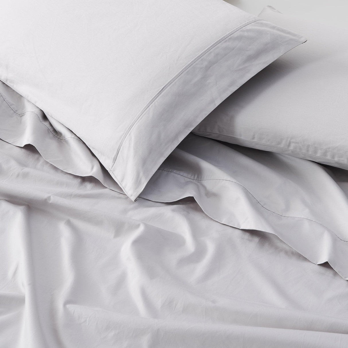 Great Bay Home Bed Sheets 100% Cotton Sateen Sheet Set - Rosalia Collection 100% Cotton Sateen Sheet Set