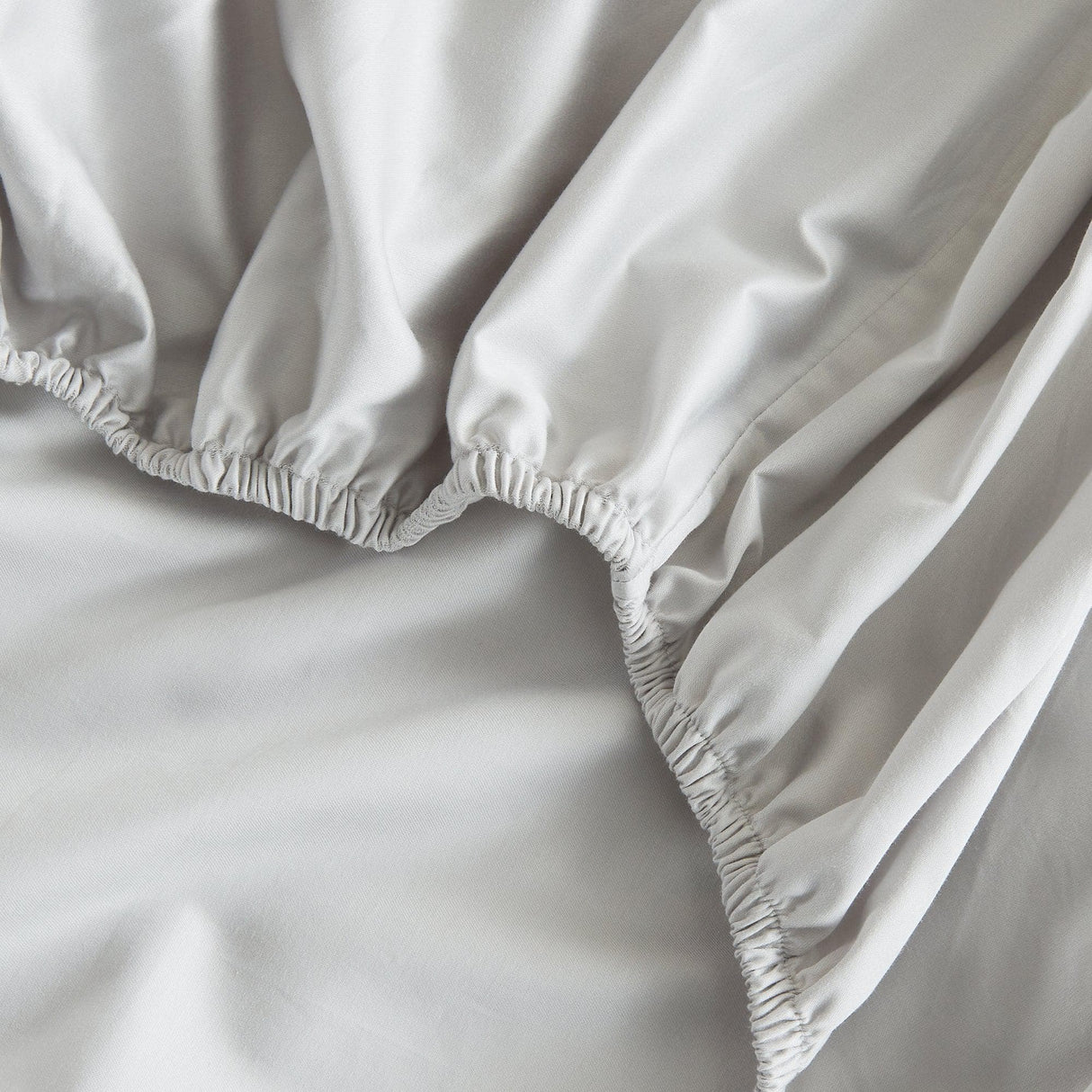 Great Bay Home Bed Sheets 100% Cotton Sateen Sheet Set - Rosalia Collection 100% Cotton Sateen Sheet Set
