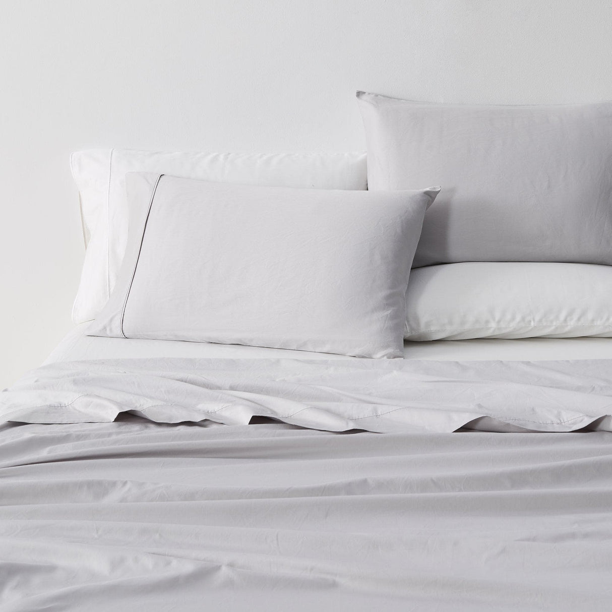 Great Bay Home Bed Sheets 100% Cotton Sateen Sheet Set - Rosalia Collection 100% Cotton Sateen Sheet Set