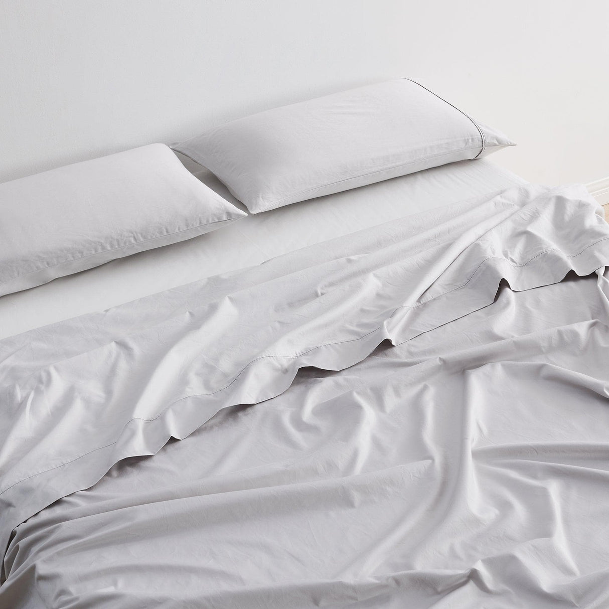 Great Bay Home Bed Sheets 100% Cotton Sateen Sheet Set - Rosalia Collection 100% Cotton Sateen Sheet Set
