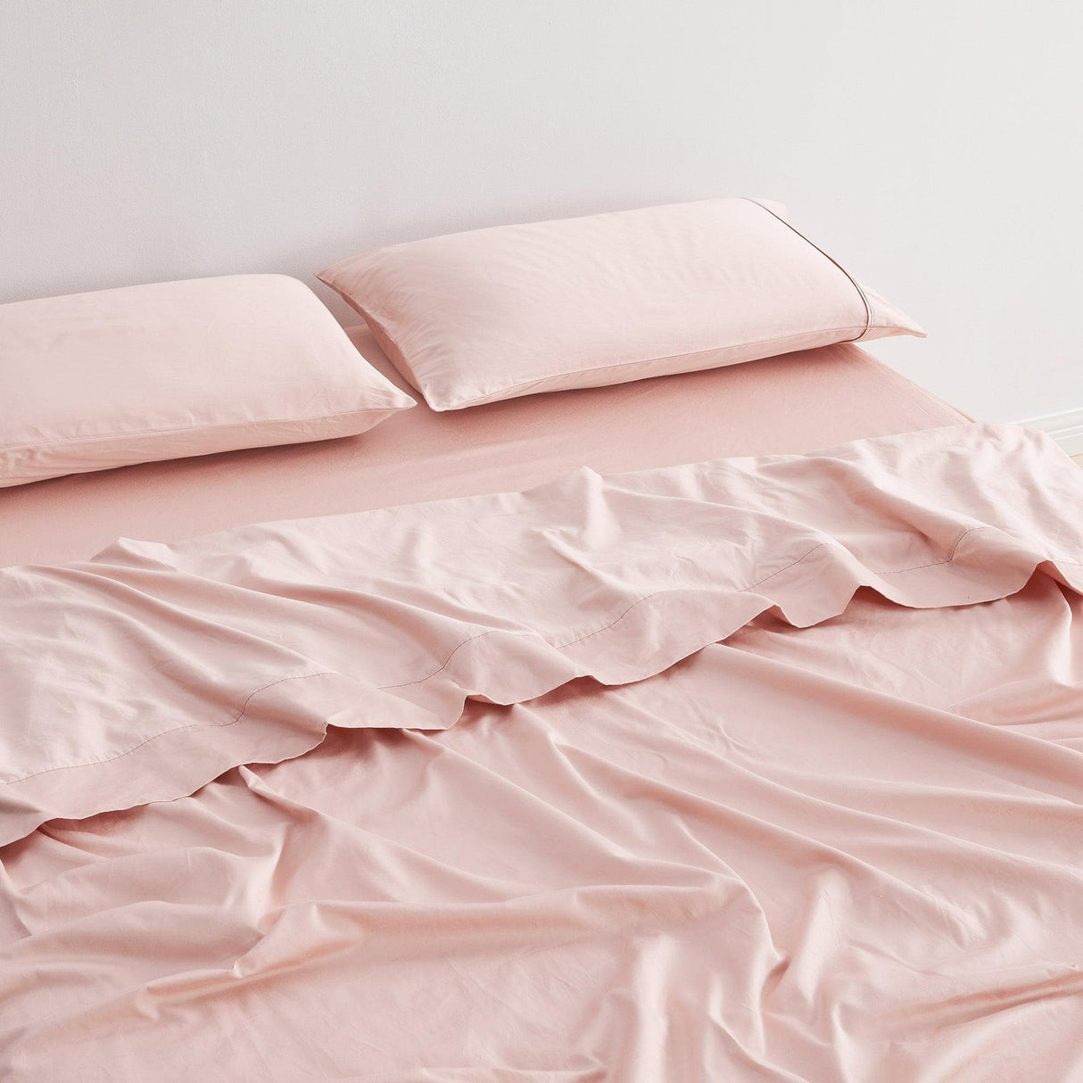 Great Bay Home Bed Sheets 100% Cotton Sateen Sheet Set - Rosalia Collection 100% Cotton Sateen Sheet Set