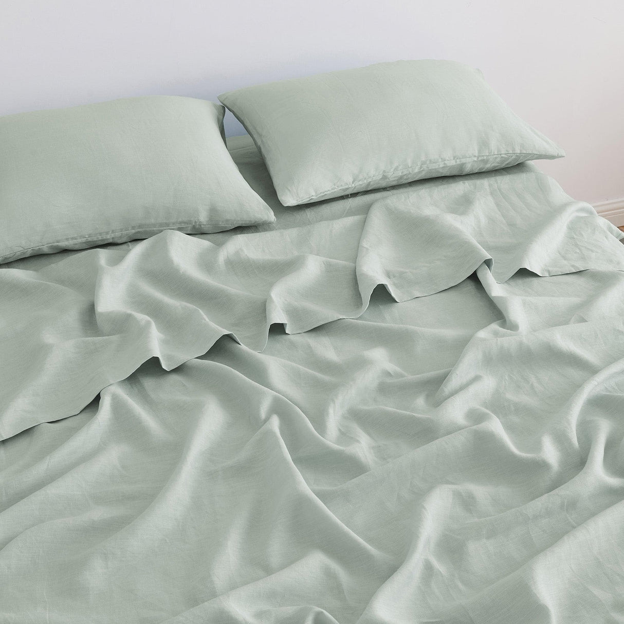 Great Bay Home Bed Sheets 100% European Flax Linen Sheet Set 100% European Flax Linen Sheet Set
