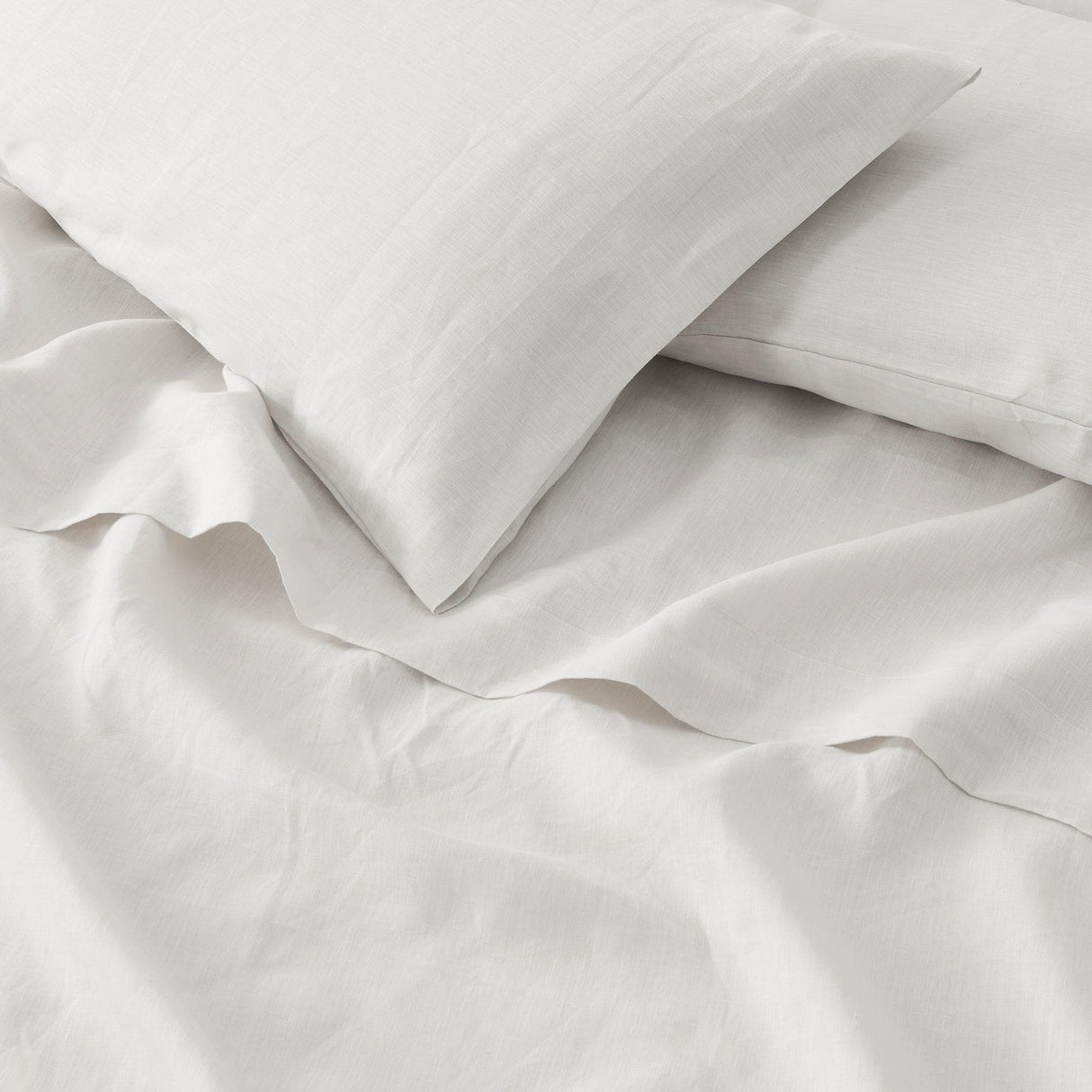 Great Bay Home Bed Sheets 100% European Flax Linen Sheet Set 100% European Flax Linen Sheet Set