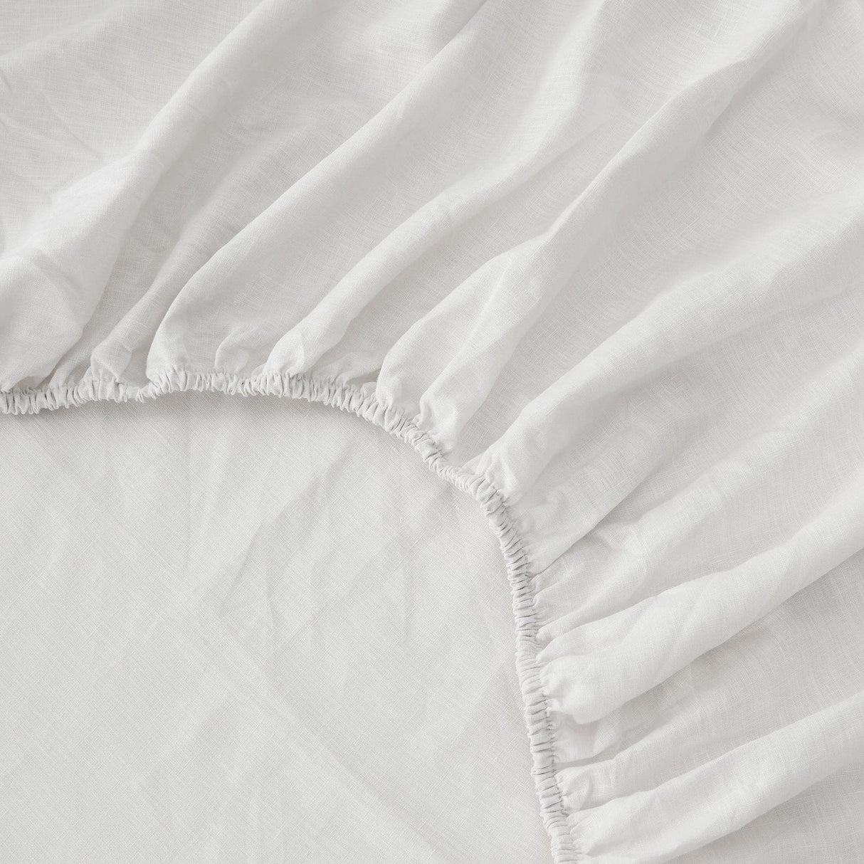 Great Bay Home Bed Sheets 100% European Flax Linen Sheet Set 100% European Flax Linen Sheet Set