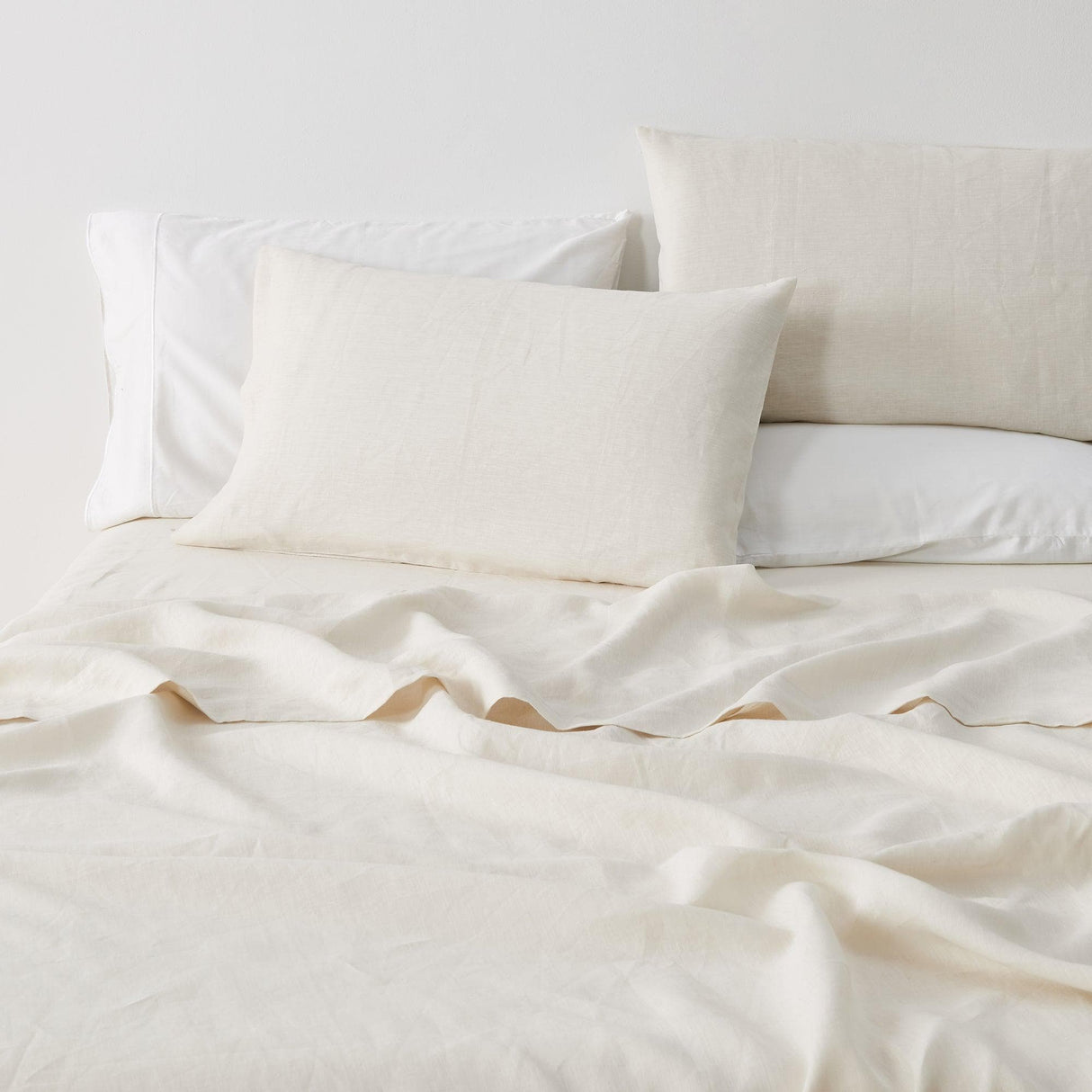 Great Bay Home Bed Sheets 100% European Flax Linen Sheet Set 100% European Flax Linen Sheet Set
