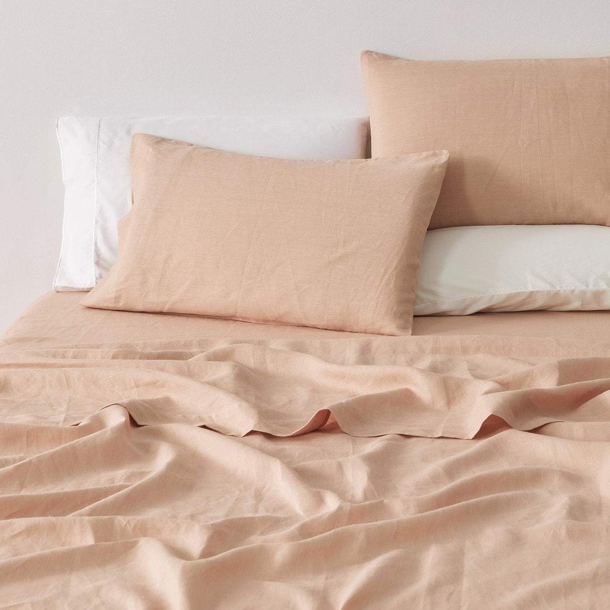 Great Bay Home Bed Sheets 100% European Flax Linen Sheet Set 100% European Flax Linen Sheet Set