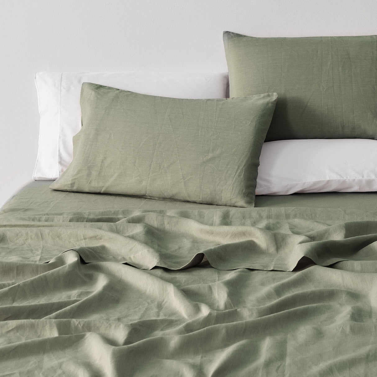 Great Bay Home Bed Sheets 100% European Flax Linen Sheet Set 100% European Flax Linen Sheet Set